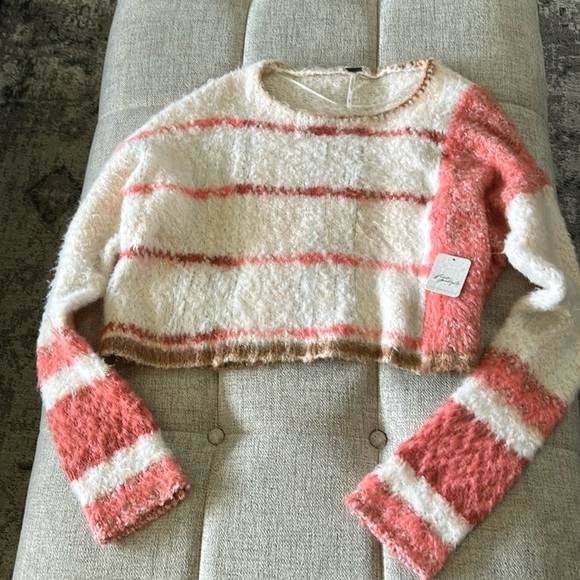 Free People Sweaters - NWT FREE PEOPLE EMERSON PULLOVER CROPPED SWEATER COLOR CHAMPAGNE DREAM L